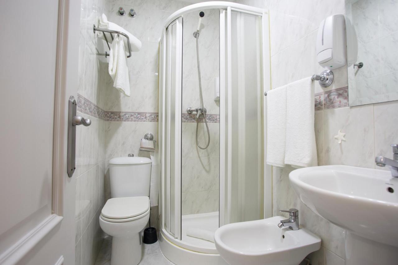 Hostal CostЛа Коруня Екстериор снимка